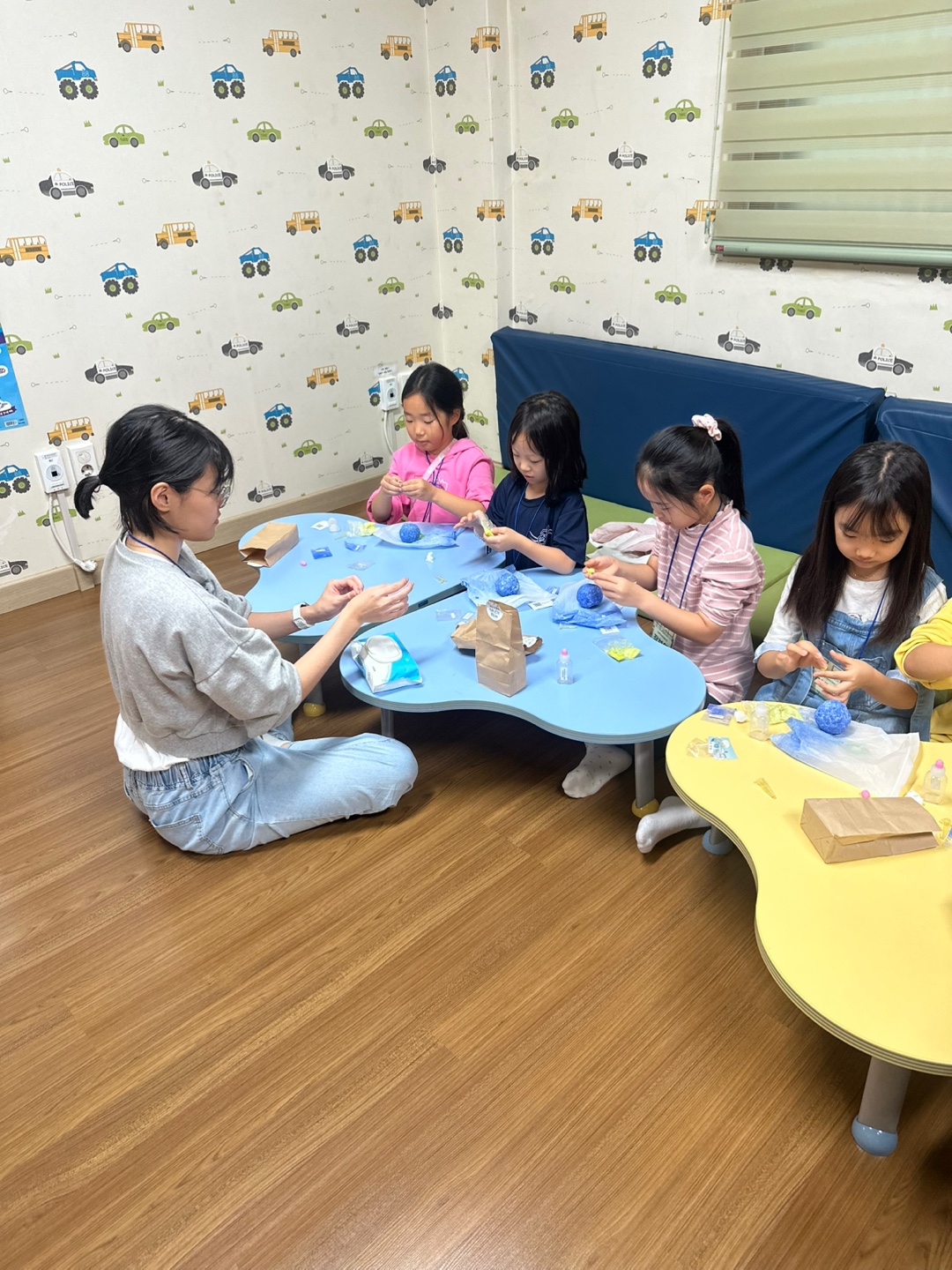 10월 도서관다녀오겠습니다 프로그램 게시글의 1번째 이미지